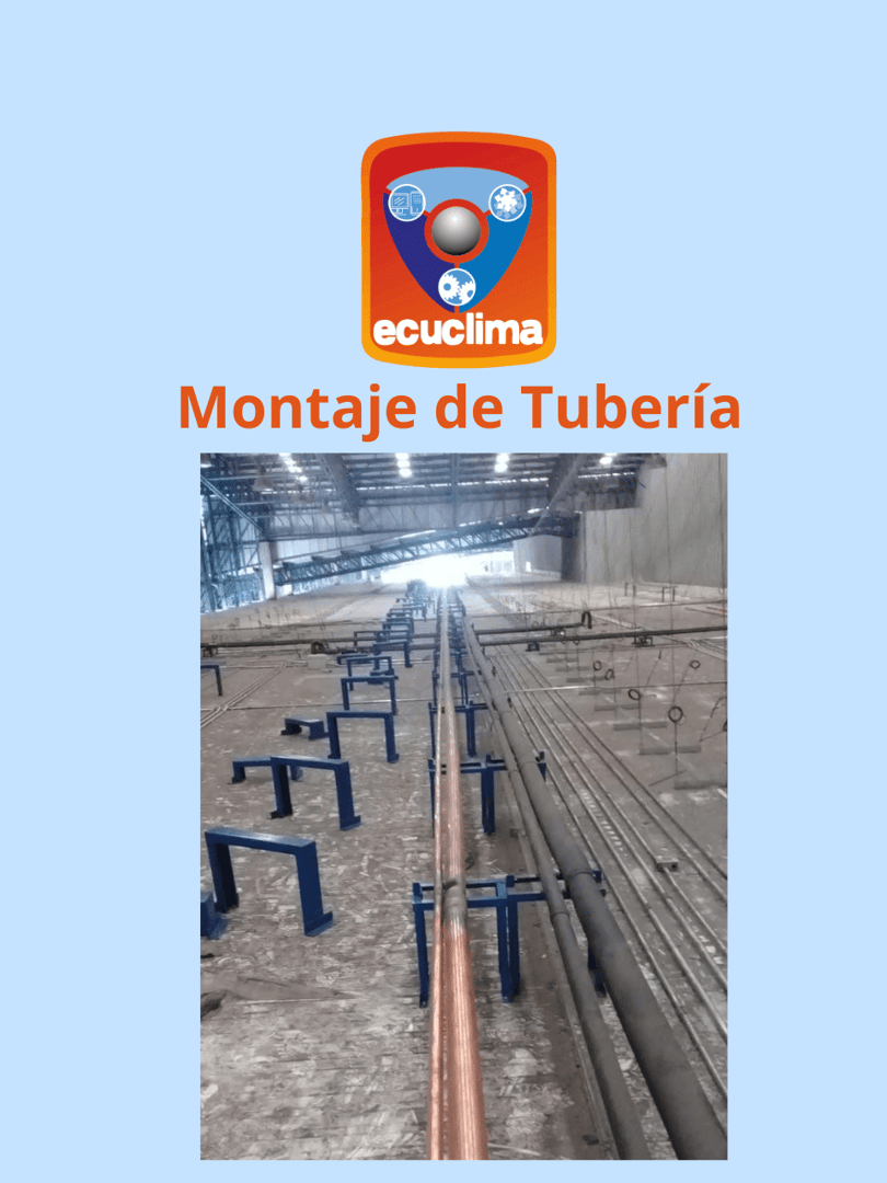 Técnicos de Ecuclima en mantenimiento de equipo de frío